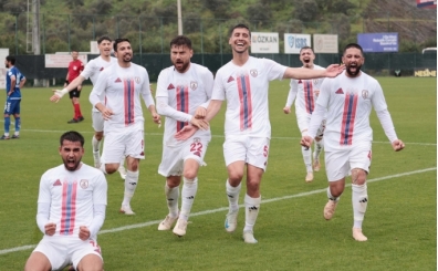 Alt�nordu, ligde 4'te 4 pe�inde