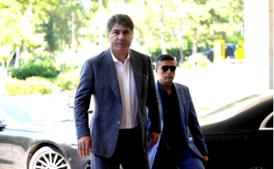Hakan Safi'nin listesindeki bir isim daha ortaya ��kt�!