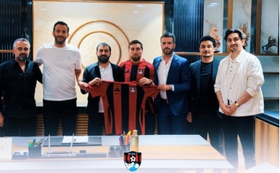 Vanspor, Ozan Can K�k��'y� transfer etti!