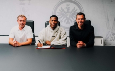 Eintracht Frankfurt, Onyedika'y� a��klad�