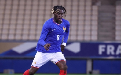 Galatasaray'da Lesley Ugochukwu imzaya kald�