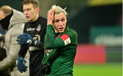Galatasaray'da Aleksey Batrakov i�in soru i�areti