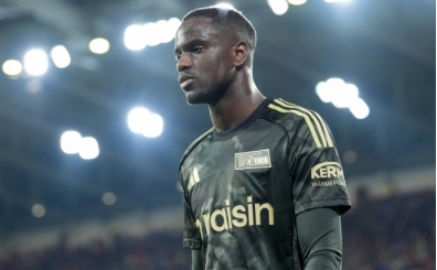 Be�ikta�'a kule gibi santrfor: �lyas Ansah