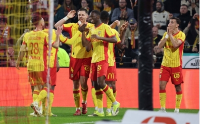 Lens'ten zirve yar���nda be� goll� net galibiyet!