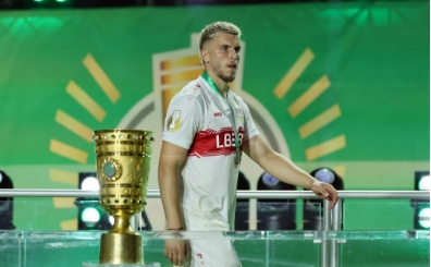 Fenerbah�e'ye yeni golc� aday�: Ermedin Demirovic