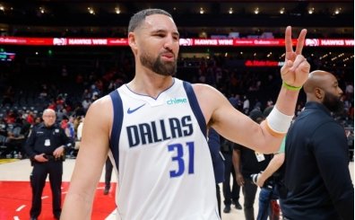 Mavericks, gelece�i belirsizli�ini koruyan Klay Thompson ile temas halinde