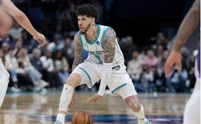 LaMelo Ball, Hornets tarihinde ��l�k say�s�nda Curry'yi geride b�rakt�