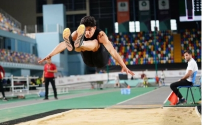 Timur Er'den uzun atlamada Türkiye rekoru