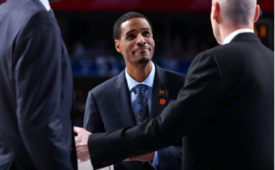 Stephen Silas'�n Raptors teknik ekibine kat�lmas� bekleniyor