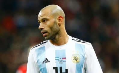 D�nya Kupas� tarihinin en �ok kart g�ren futbolcusu Mascherano