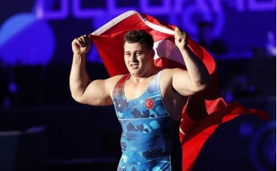 R�za Kayaalp'ten tarihi rekor: Avrupa'da 13. alt�n