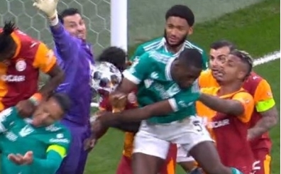 Liverpool'un gol� VAR'dan d�nd�