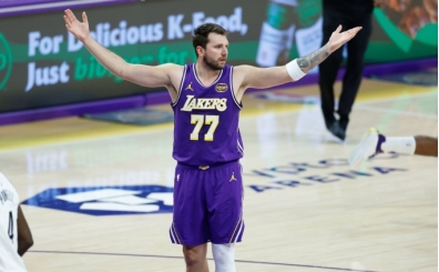 Lakers'�n y�ld�z� Doncic, normal sezonu kapatt�