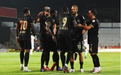 Manisa FK, Bolu'da �� puan� kapt�!