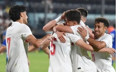 �mit Milli Tak�m'a 1 puan yetti: Play-off'a kald�