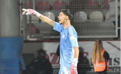 Alt�nordu kalecisi Arif, �orum FK yolcusu