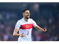 Fenerbahe'de Merih Demiral sesleri! Galerisi