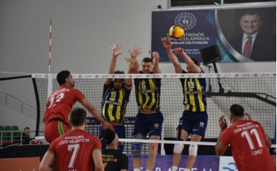 Fenerbahe Medicana, deplasmanda set vermeden kazand!