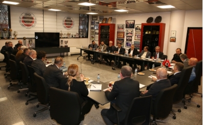 Gençlerbirliği yönetiminde görev dağılımı yapıldı