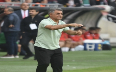 Hem öğretmen hem teknik direktör: Burhanettin Basatemür