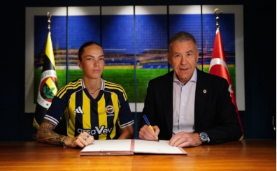 Galatasaray'dan Fenerbahe'ye: Andrea Staskova!