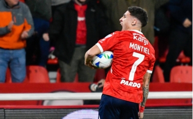 Puskas Ödülü'nün kazananı Santiago Montiel!