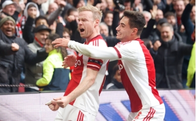 Ajax, derbide Feyenoord'u devirdi!