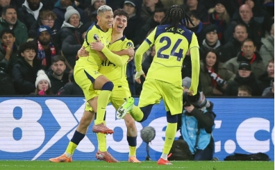 Tottenham nefes aldı, Crystal Palace bunalımda