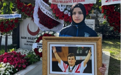 Naim Süleymanoğlu, vefatının 8. yılında kabri başında anıldı