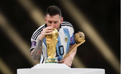 Lionel Messi'den Arjantin'e kupalarla veda