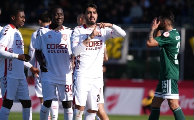 Samsunspor, 8 gollü maçı kazandı