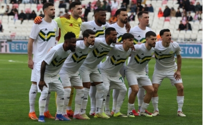 Esenler Erokspor, 3 golle 3 puanı kaptı!