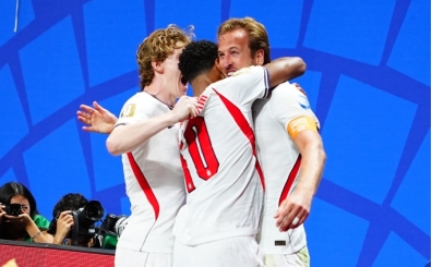 Harry Kane, İngiltere'yi son 16'ya taşıdı!