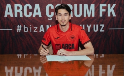 Çorum FK, kaleci Arif Şimşir'i renklerine bağladı