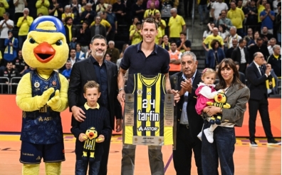 Fenerbahçe'den Vesely'ye veda seremonisi