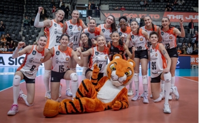 Eczacıbaşı Dynavit, Kupa Voley'de yarı finale yükseldi
