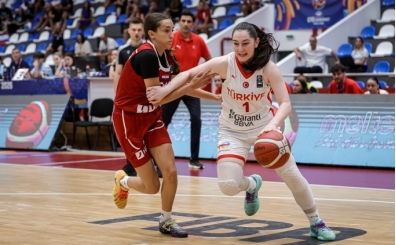 Millilerden farklı zafer: Türkiye çeyrek finalde!