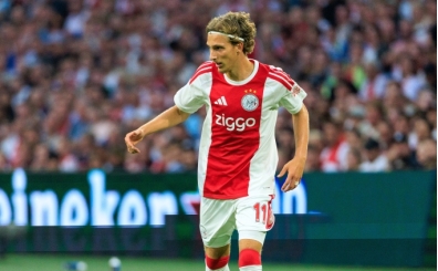 Ajax'tan Mika Godst için 45 milyon euro'ya ret