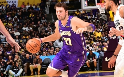 NBA'de Lakers, Luka Doncic'in 41 sayı attığı maçta sezonun ilk mağlubiyetini aldı