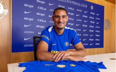 Chelsea, Maxence Lacroix'le imzaladı!