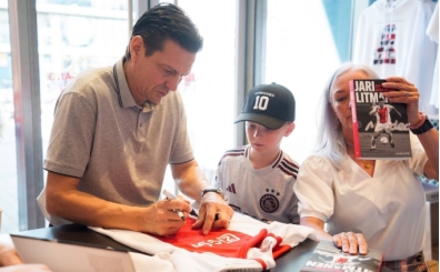 Jari Litmanen, 55 yaşında futbola geri döndü!