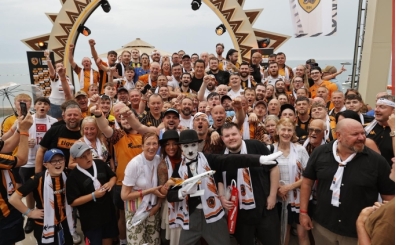 Acun Ilıcalı, Hull City taraftarlarıyla Antalya'da buluştu!